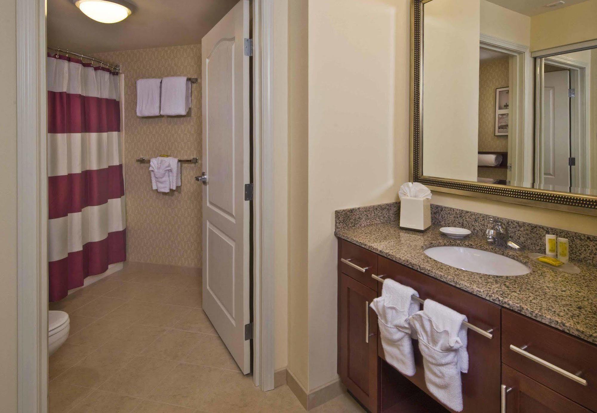 Residence Inn By Marriott Springfield Old Keene Mill Rom bilde