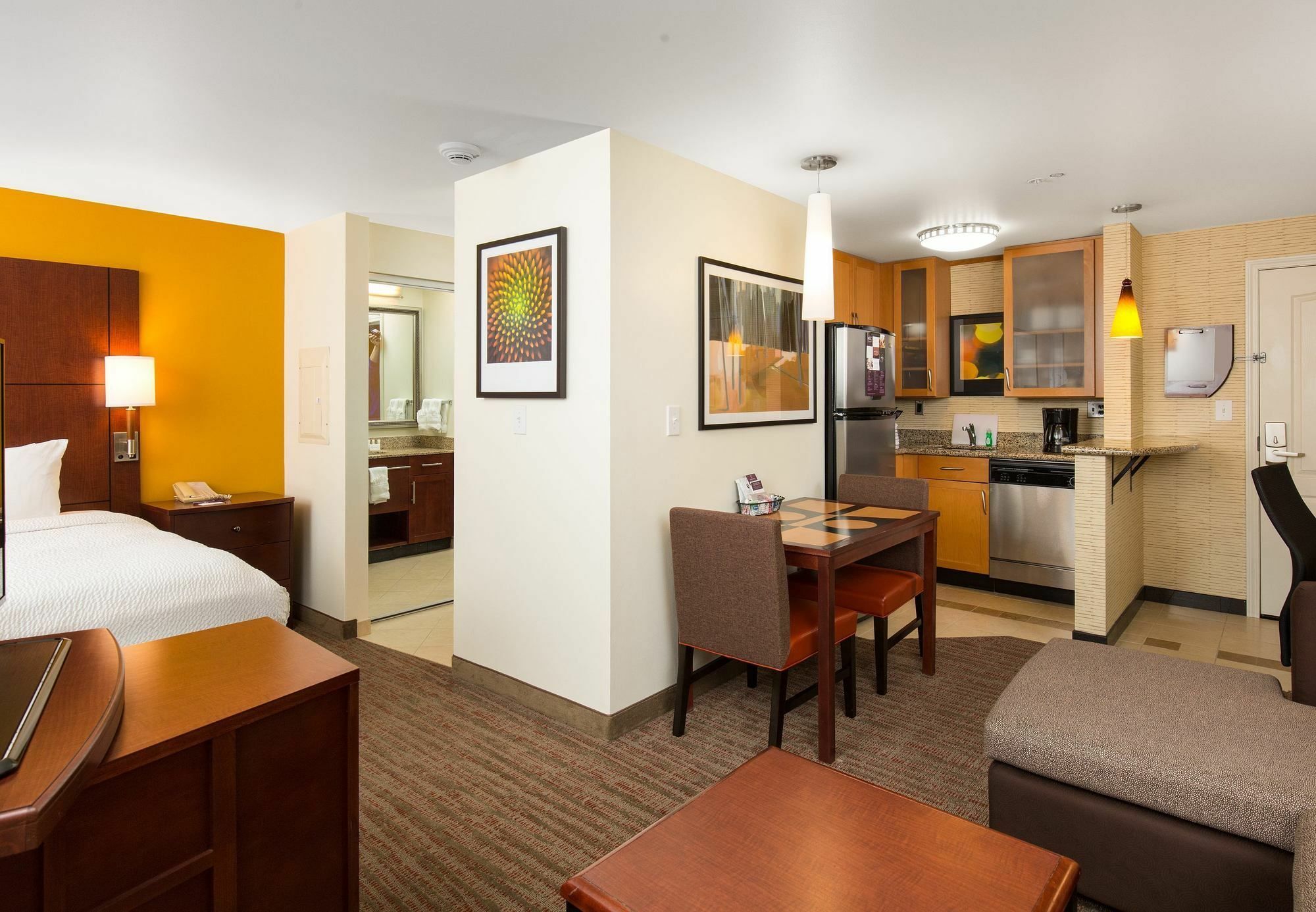 Residence Inn By Marriott Springfield Old Keene Mill Eksteriør bilde