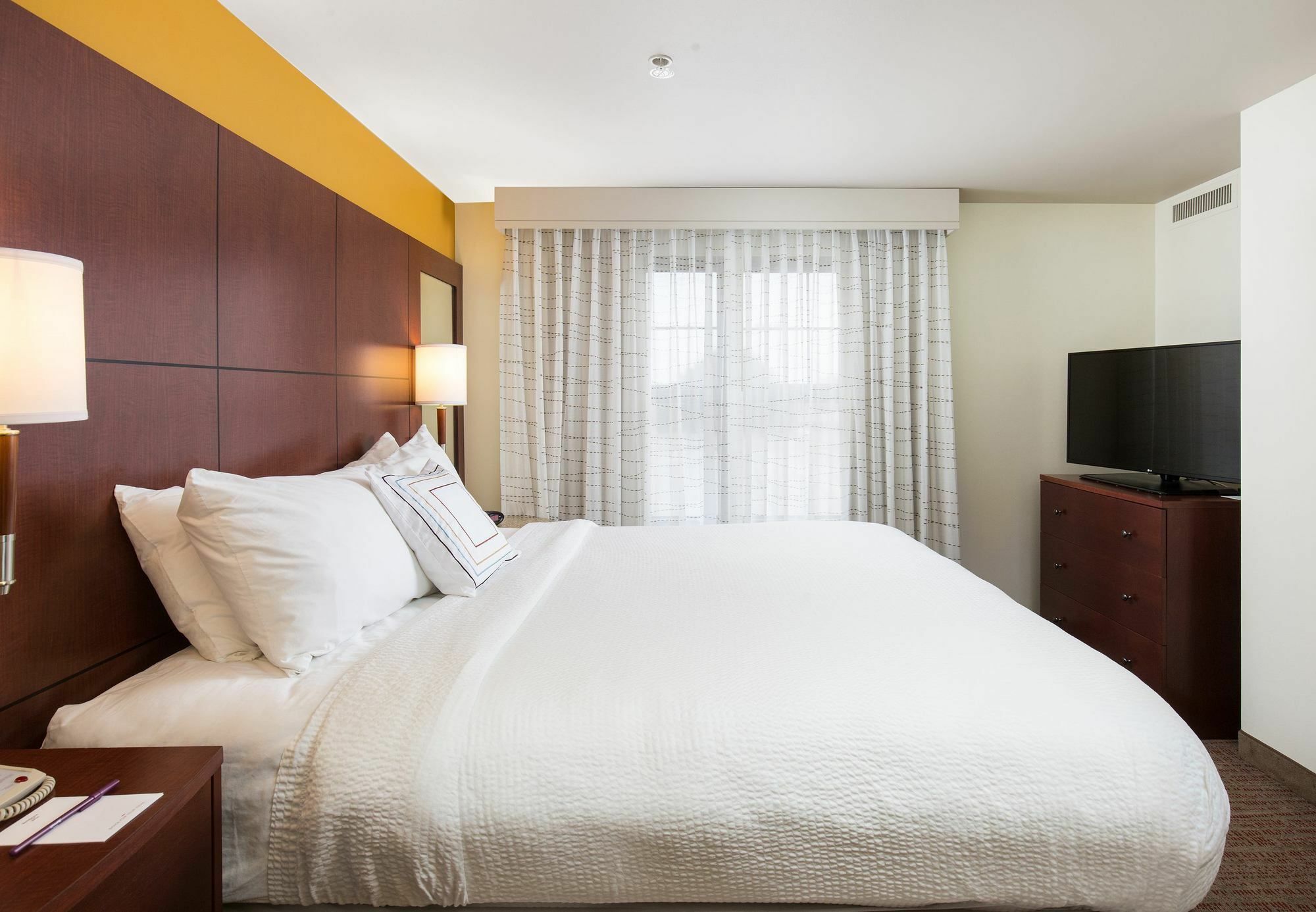 Residence Inn By Marriott Springfield Old Keene Mill Eksteriør bilde