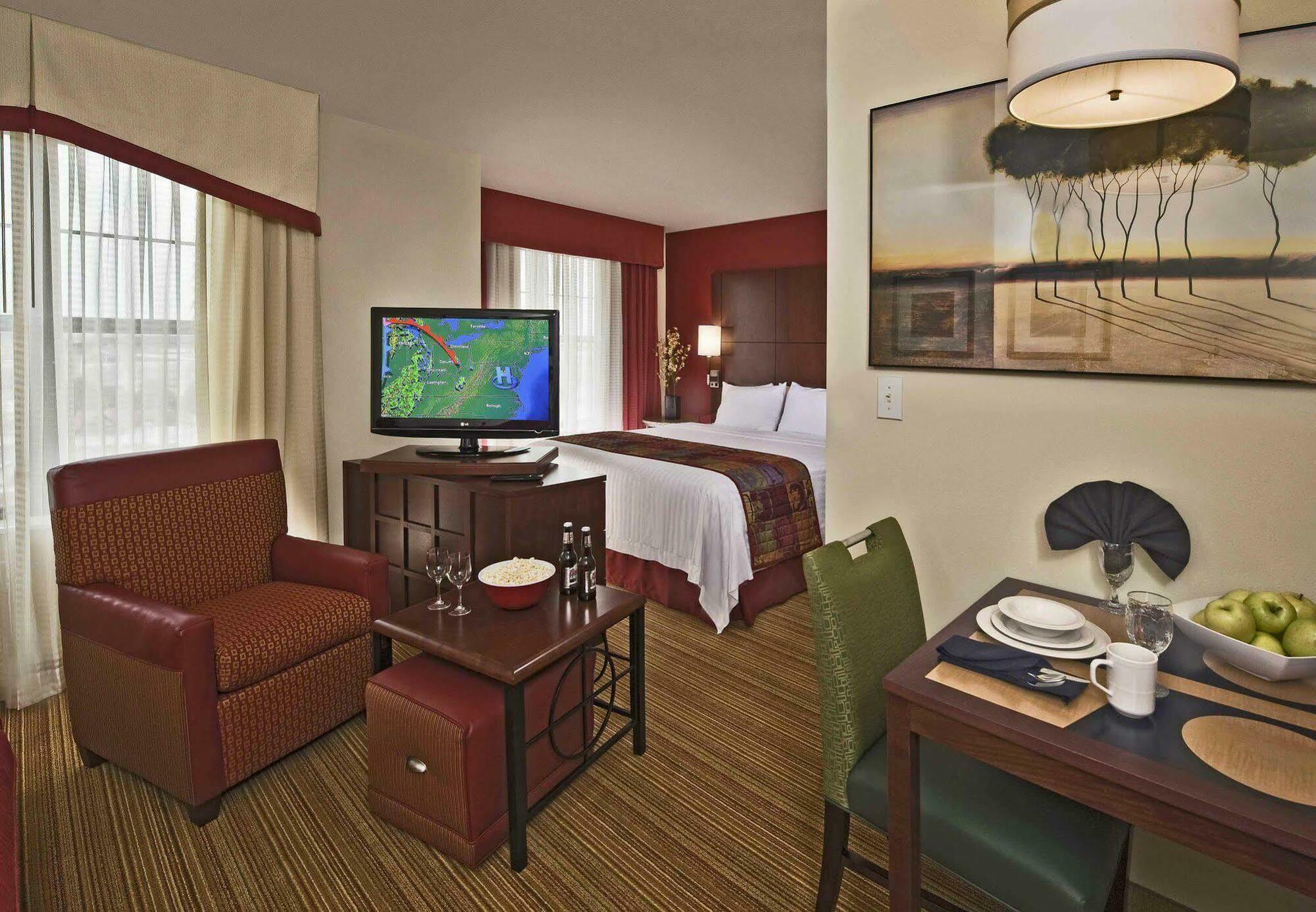 Residence Inn By Marriott Springfield Old Keene Mill Rom bilde