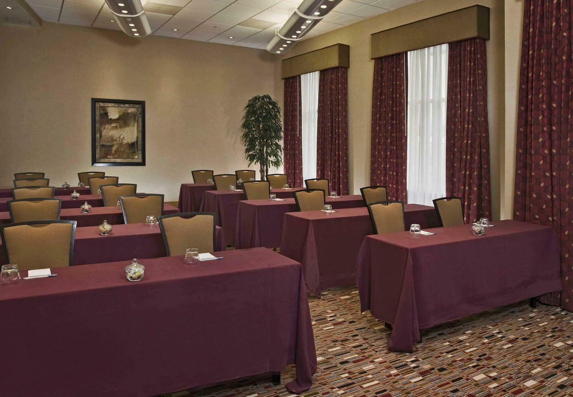 Residence Inn By Marriott Springfield Old Keene Mill Business bilde